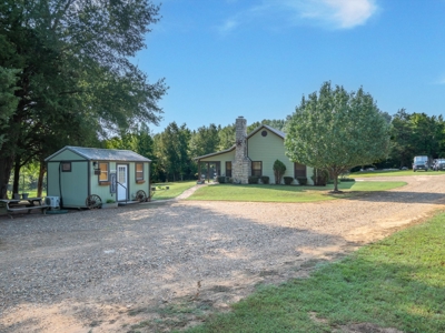 Winnsboro Texas 378 Acre Ranch 2 Homes, Workshop, Barns, Corralls - image 32