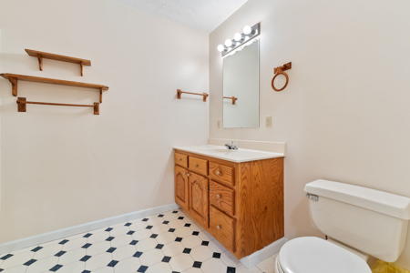 Charming Cape Cod-style home located in the desirable Rickman are - image 34