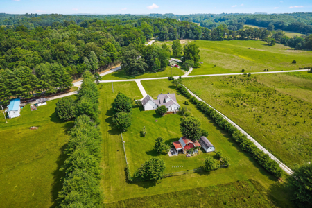 Charming Cape Cod-style home located in the desirable Rickman are - image 11