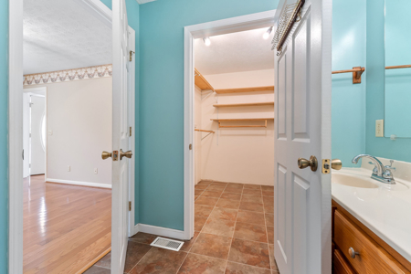 Charming Cape Cod-style home located in the desirable Rickman are - image 30