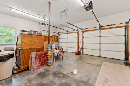 Charming Cape Cod-style home located in the desirable Rickman are - image 39