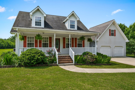 Charming Cape Cod-style home located in the desirable Rickman are - image 43