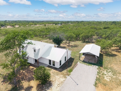 Charming Home on 10 Acres – 7600 CR 200, Brownwood - image 5
