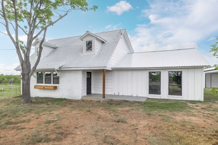 Charming Home on 10 Acres – 7600 CR 200, Brownwood - image 16