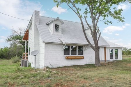 Charming Home on 10 Acres – 7600 CR 200, Brownwood - image 17