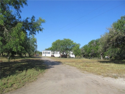 Hard to find Acreage around Lake Corpus Christi - image 1