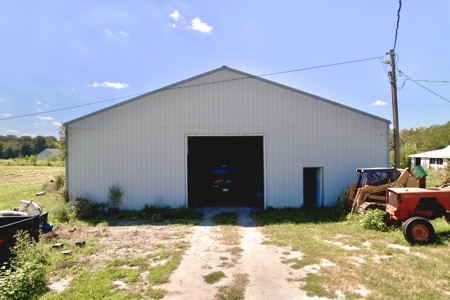 Country Home on 11 Acres for Sale in Caldwell County, MO - image 12