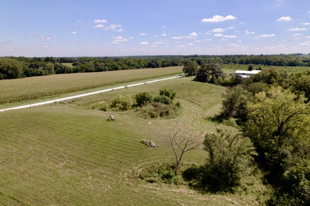 Country Home on 11 Acres for Sale in Caldwell County, MO - image 23