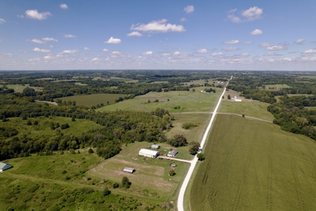 Country Home on 11 Acres for Sale in Caldwell County, MO - image 10