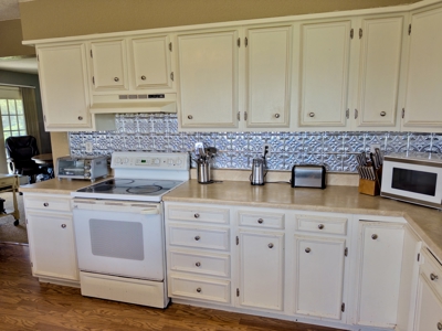 Country Home on 11 Acres for Sale in Caldwell County, MO - image 33