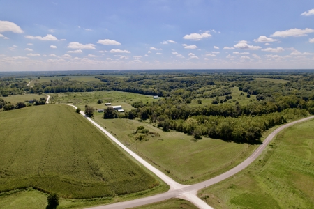 Country Home on 11 Acres for Sale in Caldwell County, MO - image 5