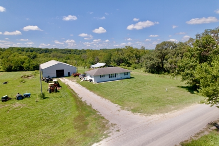 Country Home on 11 Acres for Sale in Caldwell County, MO - image 25