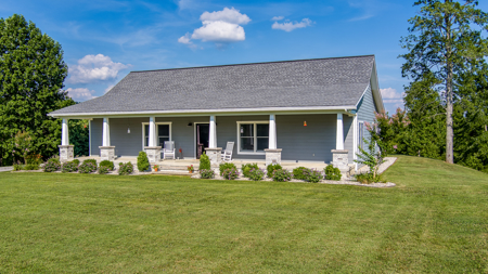 Discover Your Dream Lakefront Retreat in Byrdstown, TN - image 6