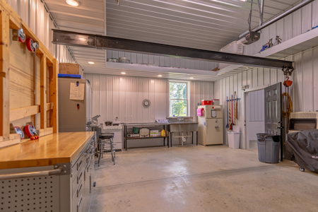 Discover Your Dream Lakefront Retreat in Byrdstown, TN - image 36