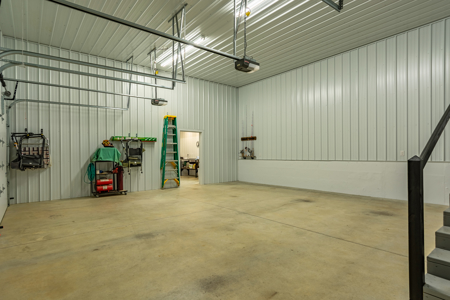 Discover Your Dream Lakefront Retreat in Byrdstown, TN - image 35