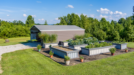 Discover Your Dream Lakefront Retreat in Byrdstown, TN - image 15