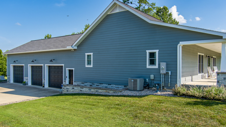 Discover Your Dream Lakefront Retreat in Byrdstown, TN - image 12