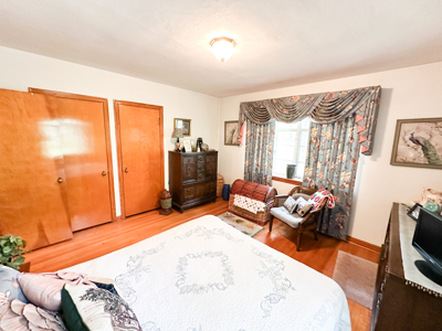 Country Home With Acreage For Sale in Salem, Missouri! - image 11