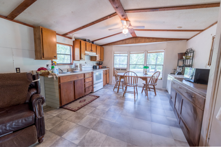 Family Style Home for Sale in Sanderson, Florida - image 16