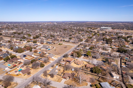 Home For Sale in Brownwood, TX - image 13