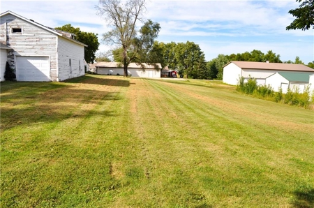Half Acre Fixer Upper In City Limits - image 3
