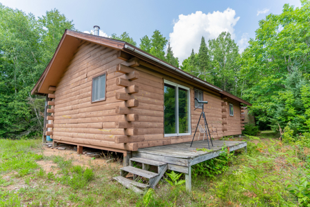 Private Lakefront Acreage For Sale in Northern Wisconsin - image 3