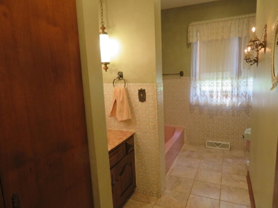 4 Bedroom Country Home for Sale in Missouri Valley, Iowa - image 17