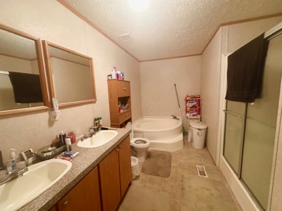 Country home on 3.5 acres with a 1-acre pond. - image 15