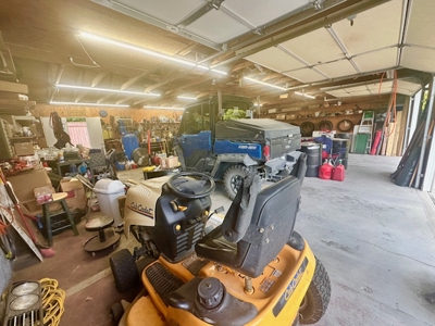 Country home on 3.5 acres with a 1-acre pond. - image 20