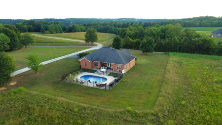 Beautiful 4-Bedroom, 3.5 Bathroom Home Near Barren River Lake - image 5