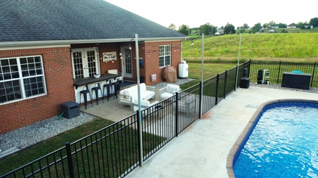 Beautiful 4-Bedroom, 3.5 Bathroom Home Near Barren River Lake - image 10