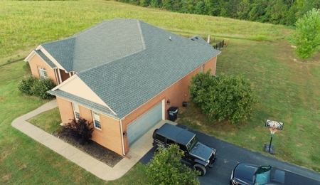 Beautiful 4-Bedroom, 3.5 Bathroom Home Near Barren River Lake - image 11