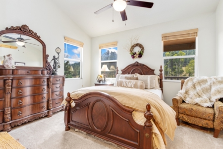 Mountain Property on 6.13 Acres with an Immense Workshop/Garage - image 11