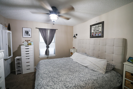 Home for Sale in Pilot Point TX – Shop, RV Parking, Near Square - image 4