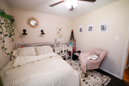 Home for Sale in Pilot Point TX – Shop, RV Parking, Near Square - image 8