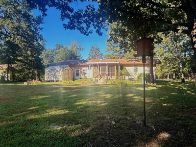 Horseshoe Bend AR Home For Sale - image 20