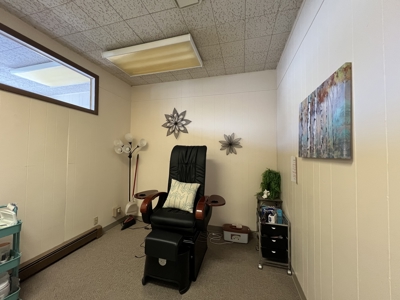 Eastern Oregon Broadway Avenue Commercial Building - image 10