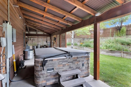 Welcome Home to this stunning 4 Bedroom Mountain Modern Retreat - image 6