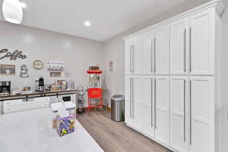 Welcome Home to this stunning 4 Bedroom Mountain Modern Retreat - image 18