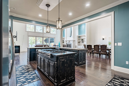 Luxury Water View Home For Sale In Tn With Boat Slips - image 12