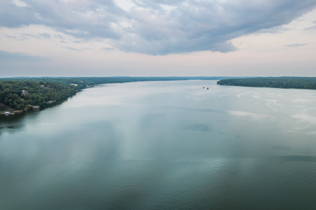 Luxury Water View Home For Sale In Tn With Boat Slips - image 3