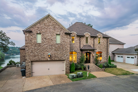Luxury Water View Home For Sale In Tn With Boat Slips - image 2