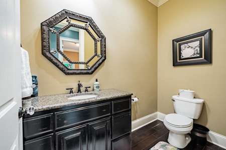Luxury Water View Home For Sale In Tn With Boat Slips - image 25