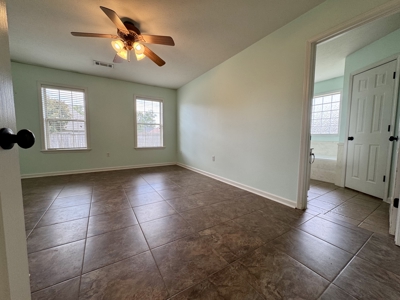 Searcy, AR Home For Sale on Corner Lot - image 13