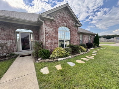 Searcy, AR Home For Sale on Corner Lot - image 3