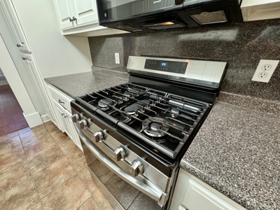 Searcy, AR Home For Sale on Corner Lot - image 5