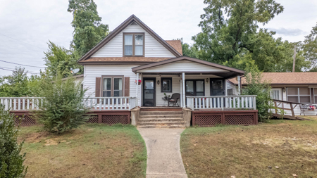 Vintage 1892 Home in Town in the Arkansas Ozarks - image 4
