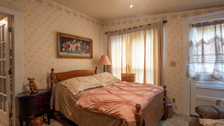 Vintage 1892 Home in Town in the Arkansas Ozarks - image 19