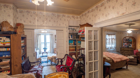 Vintage 1892 Home in Town in the Arkansas Ozarks - image 16