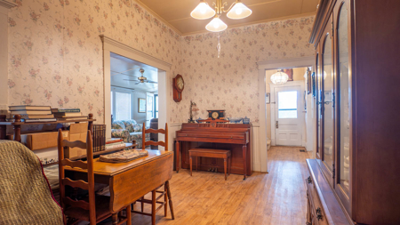 Vintage 1892 Home in Town in the Arkansas Ozarks - image 24